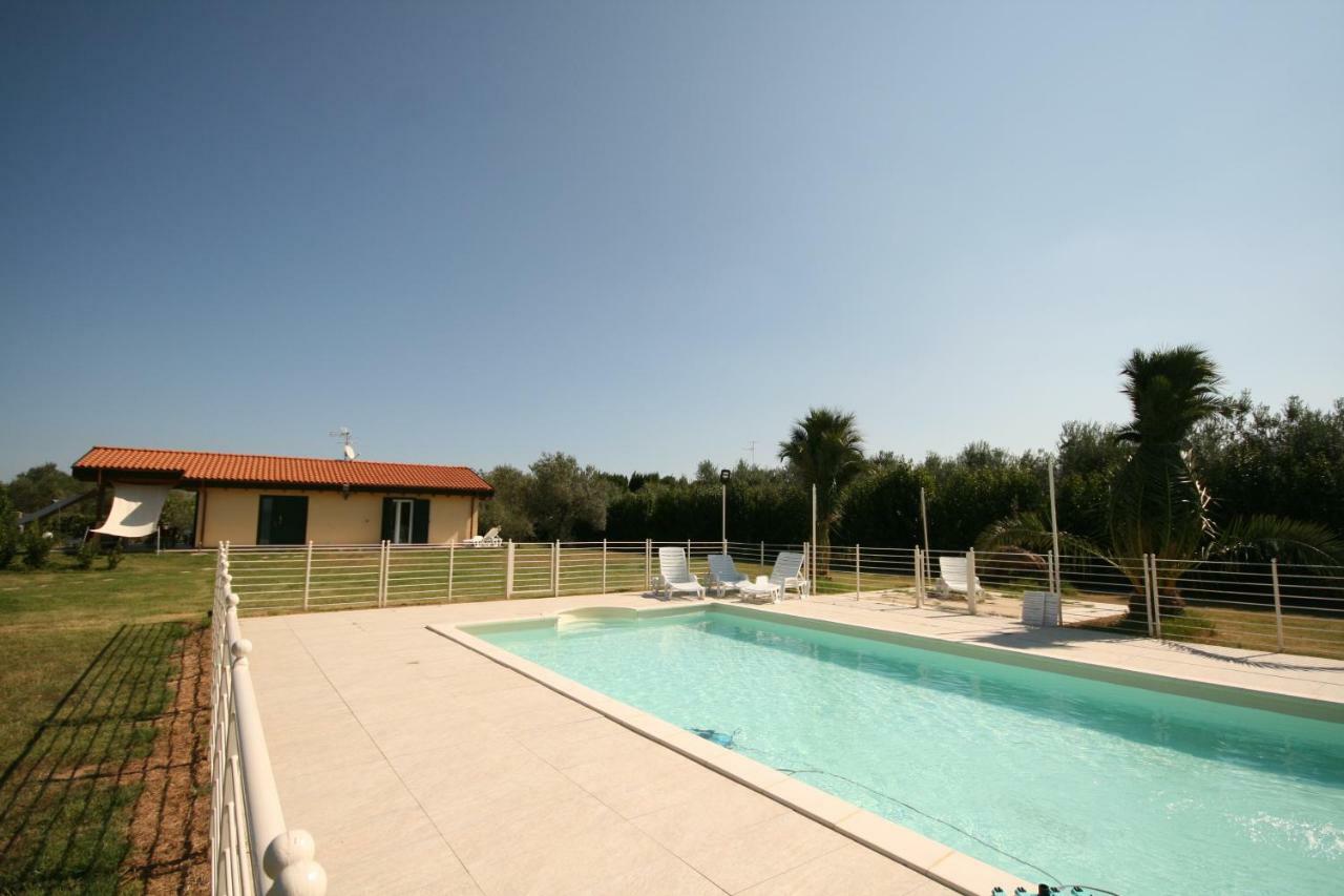 Due Casette Con Piscina Castagneto Carducci Dış mekan fotoğraf